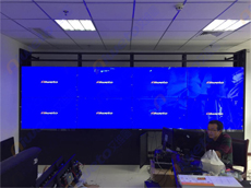 重慶市綦江區(qū)市民服務(wù)中心大屏幕項目:艾維圖55寸液晶拼接屏