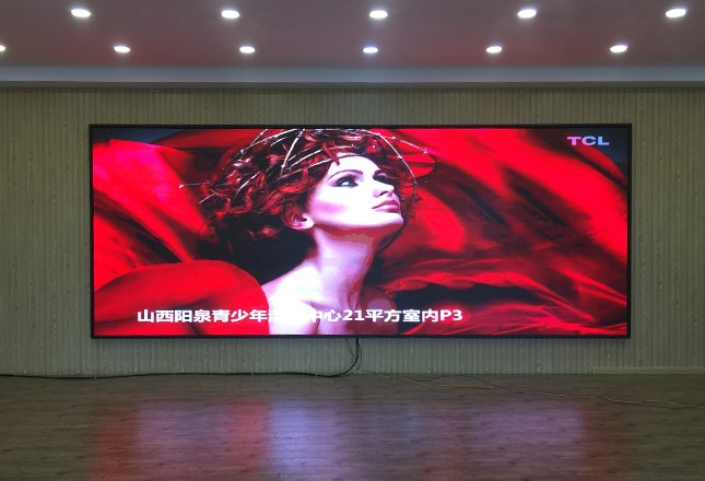 LED顯示屏室內(nèi)全彩舞臺(tái)酒吧廣告屏幕、會(huì)議p2p2.5p3p4p5電子屏花屏有哪些原因?